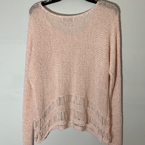 Abercrombie soft pink shredded top. M/L - Picture 4 of 5